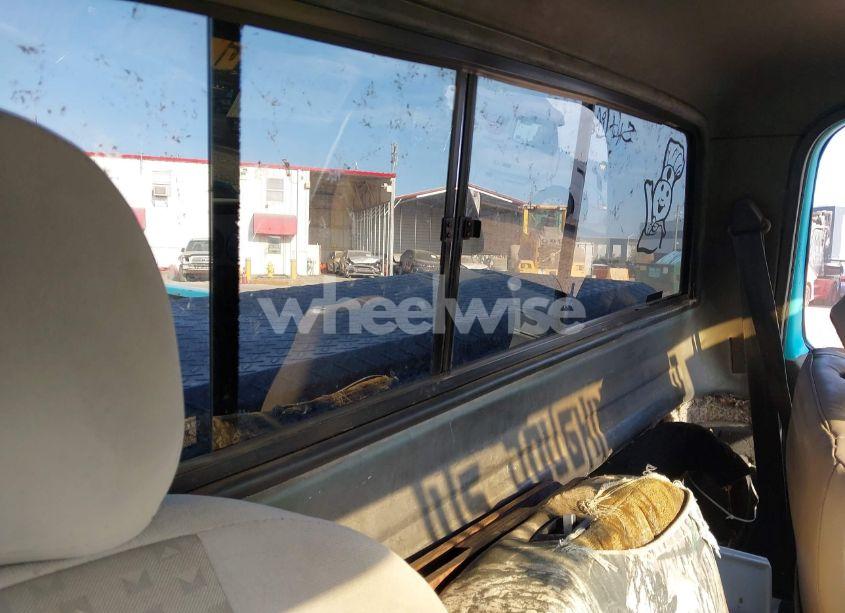 Photo 8 of 1986 Chevrolet C10 (VIN 1GCCC14H3GF407649)