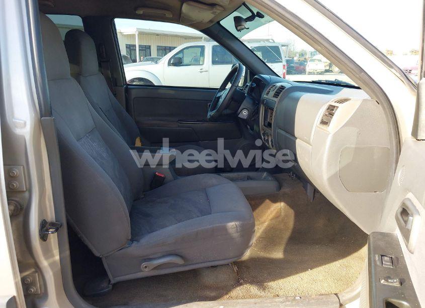 Photo 5 of 2004 Chevrolet Colorado LS (VIN 1GCCS136048104685)