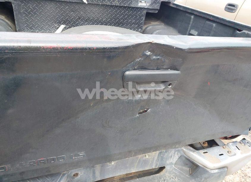 Photo 13 of 2004 Chevrolet Colorado LS (VIN 1GCCS136248103781)