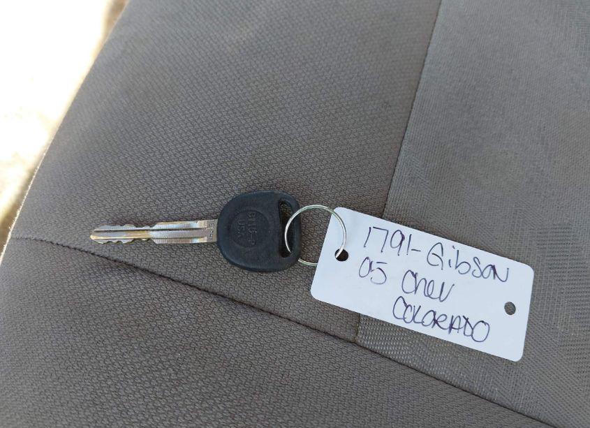 Photo 11 of 2005 Chevrolet Colorado LS (VIN 1GCCS136358290904)