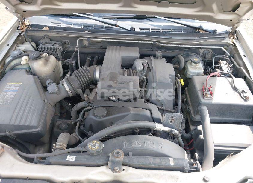 Photo 10 of 2005 Chevrolet Colorado LS (VIN 1GCCS136X58100497)