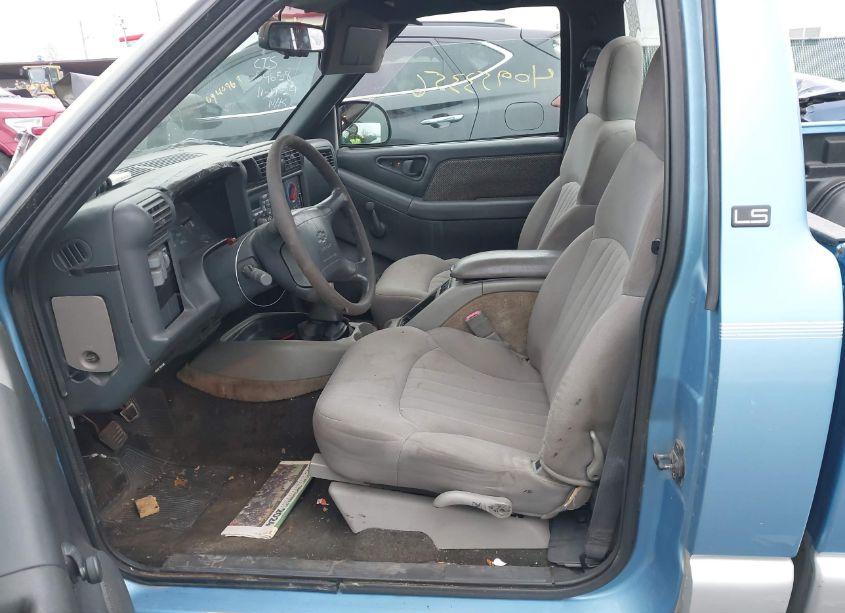 Photo 5 of 1996 Chevrolet S TRUCK S10 (VIN 1GCCS1440T8175221)