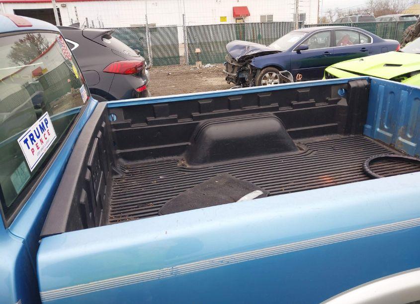 Photo 8 of 1996 Chevrolet S TRUCK S10 (VIN 1GCCS1440T8175221)