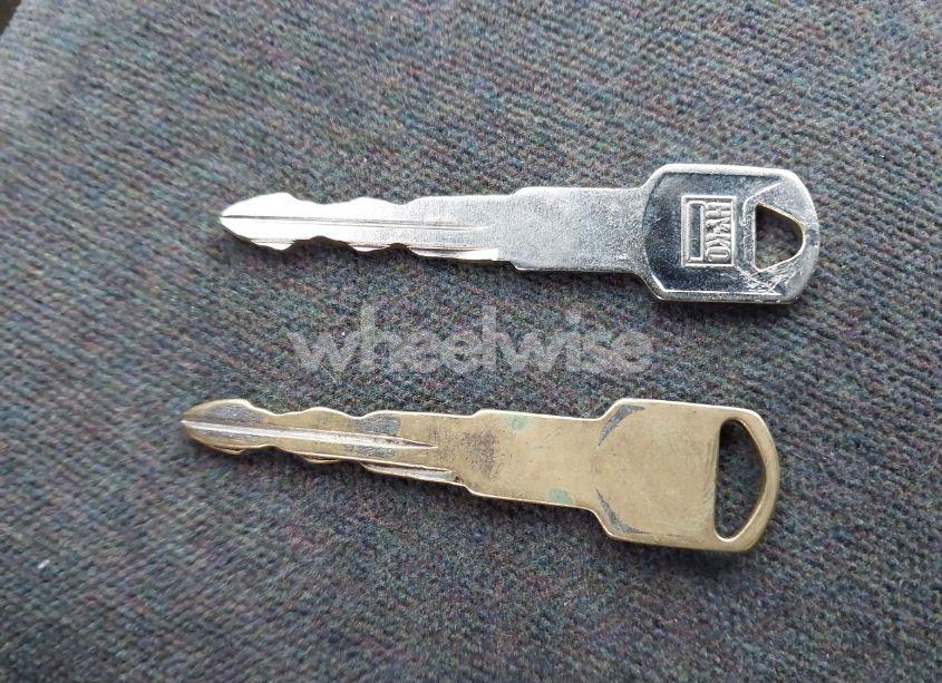 Photo 11 of 1999 Chevrolet S-10 LS (VIN 1GCCS1440X8138336)