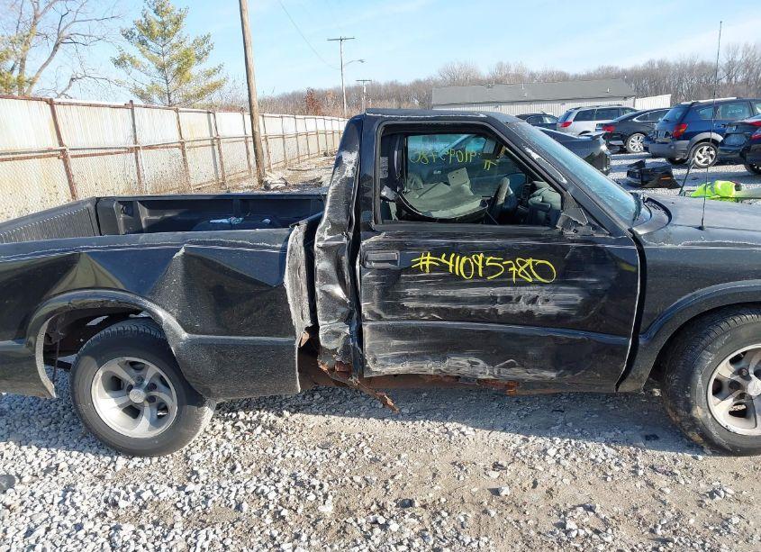 Photo 14 of 1998 Chevrolet S-10 LS FLEETSIDE (VIN 1GCCS1441WK205379)