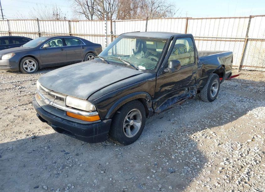 Photo 2 of 1998 Chevrolet S-10 LS FLEETSIDE (VIN 1GCCS1441WK205379)