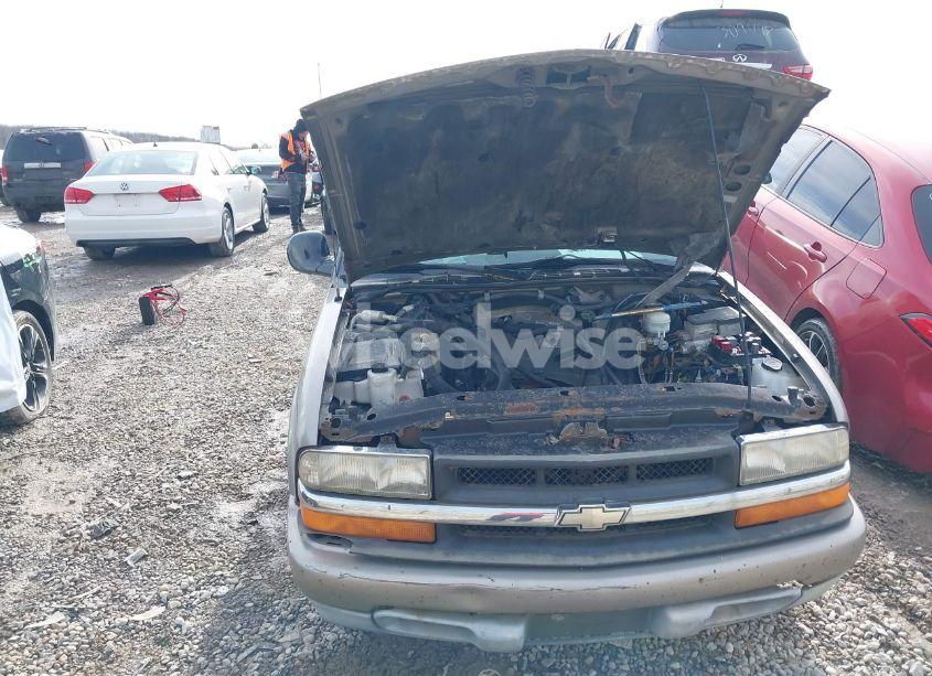 Photo 6 of 1998 Chevrolet S-10 LS FLEETSIDE (VIN 1GCCS1441WK232761)