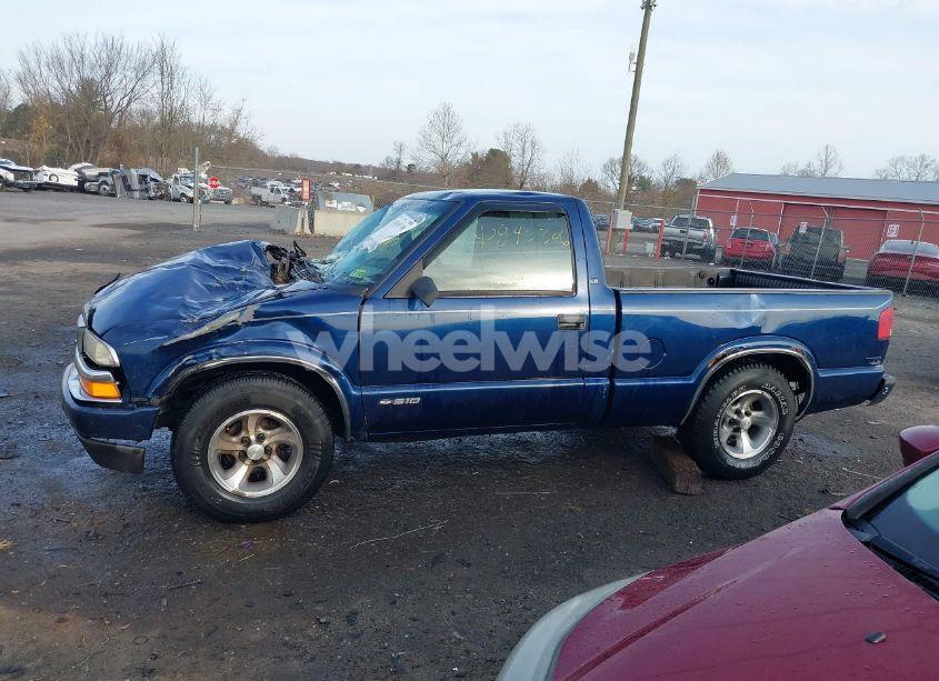 Photo 14 of 2000 Chevrolet S-10 LS (VIN 1GCCS1441YK185069)
