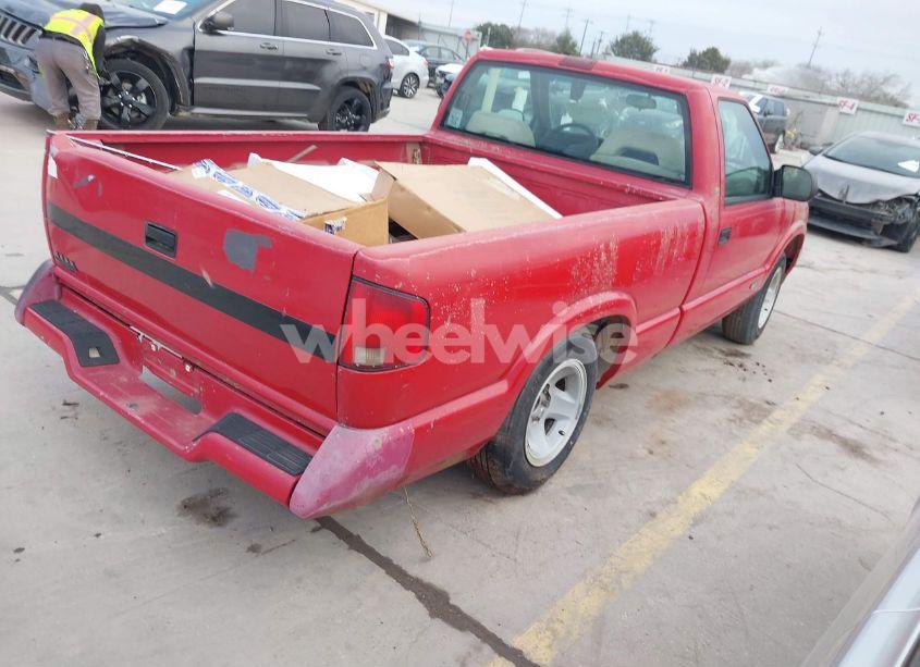 Photo 4 of 1994 Chevrolet S TRUCK S10 (VIN 1GCCS1442R8123890)
