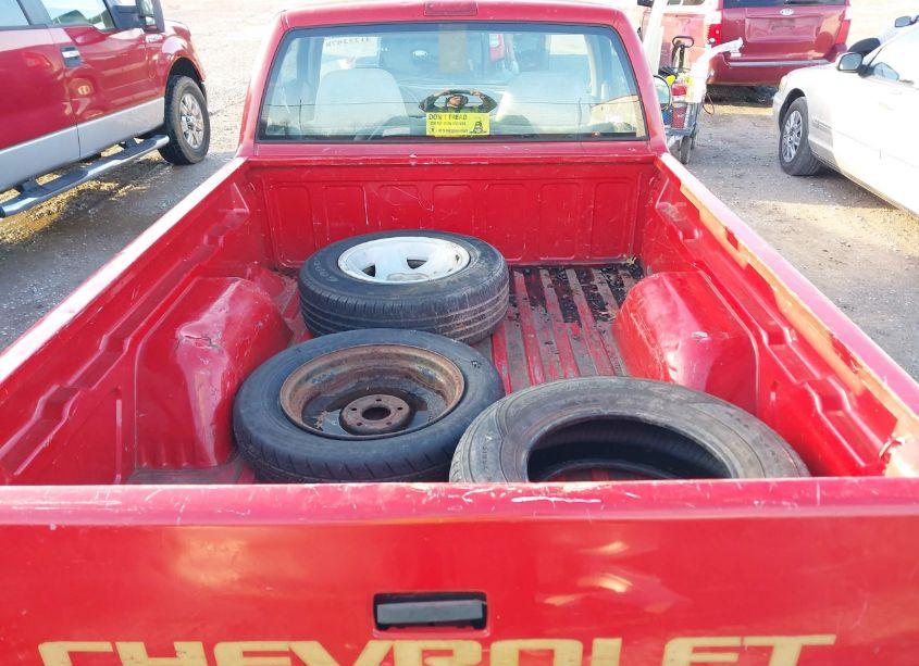 Photo 8 of 1999 Chevrolet S-10 (VIN 1GCCS1442XK167596)