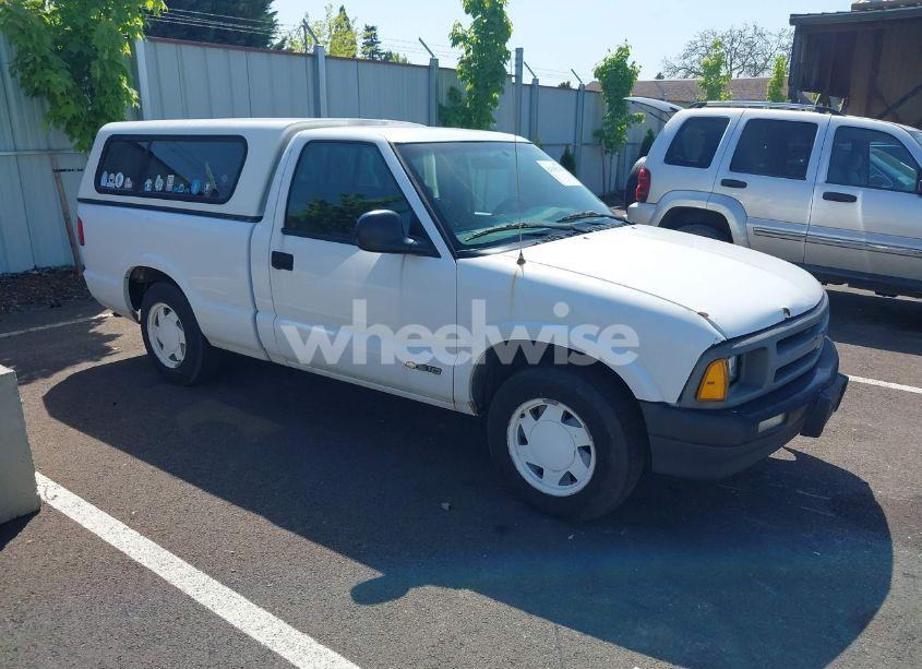 1997 Chevrolet S-10 FLEETSIDE (VIN 1GCCS1443V8186118) main photo