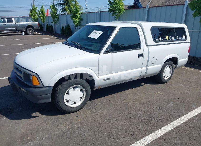 Photo 2 of 1997 Chevrolet S-10 FLEETSIDE (VIN 1GCCS1443V8186118)