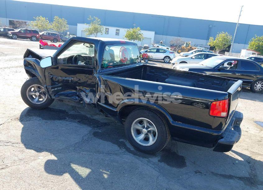 Photo 3 of 1999 Chevrolet S-10 LS (VIN 1GCCS1443X8142025)
