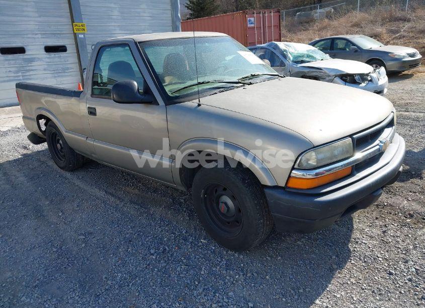 1998 Chevrolet S-10 FLEETSIDE (VIN 1GCCS1444W8157454) main photo