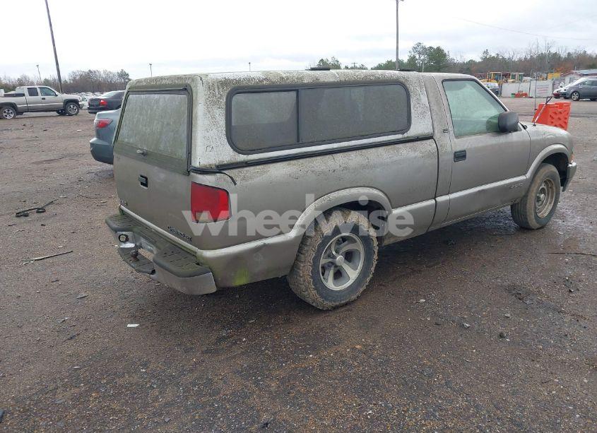Photo 4 of 1998 Chevrolet S-10 LS FLEETSIDE (VIN 1GCCS1444WK249330)