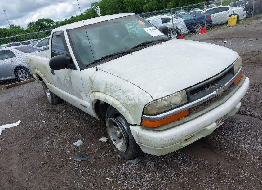 2000 Chevrolet S-10 LS (VIN 1GCCS1444Y8124683) main photo