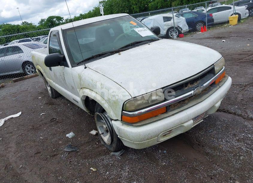 Photo 6 of 2000 Chevrolet S-10 LS (VIN 1GCCS1444Y8124683)