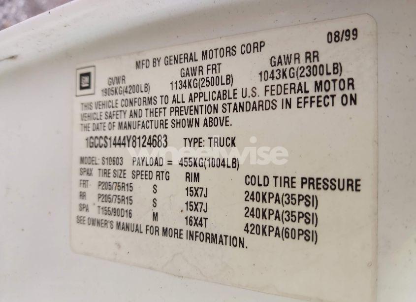 Photo 9 of 2000 Chevrolet S-10 LS (VIN 1GCCS1444Y8124683)