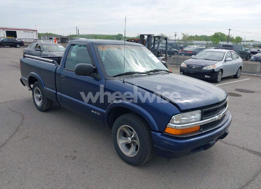 2000 Chevrolet S-10 LS (VIN 1GCCS1444YK107451) main photo
