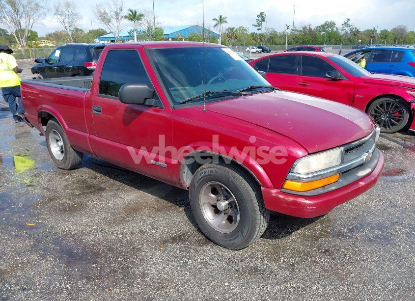 2000 Chevrolet S-10 LS (VIN 1GCCS1444YK167617) main photo