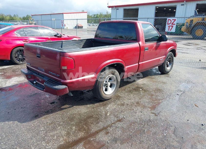 Photo 4 of 2000 Chevrolet S-10 LS (VIN 1GCCS1444YK167617)