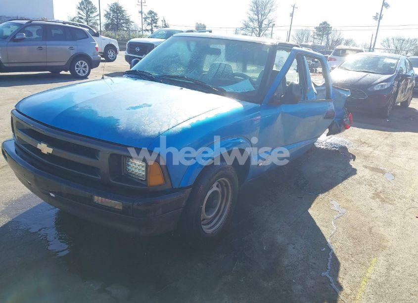 Photo 2 of 1995 Chevrolet S TRUCK S10 (VIN 1GCCS1445SK252571)