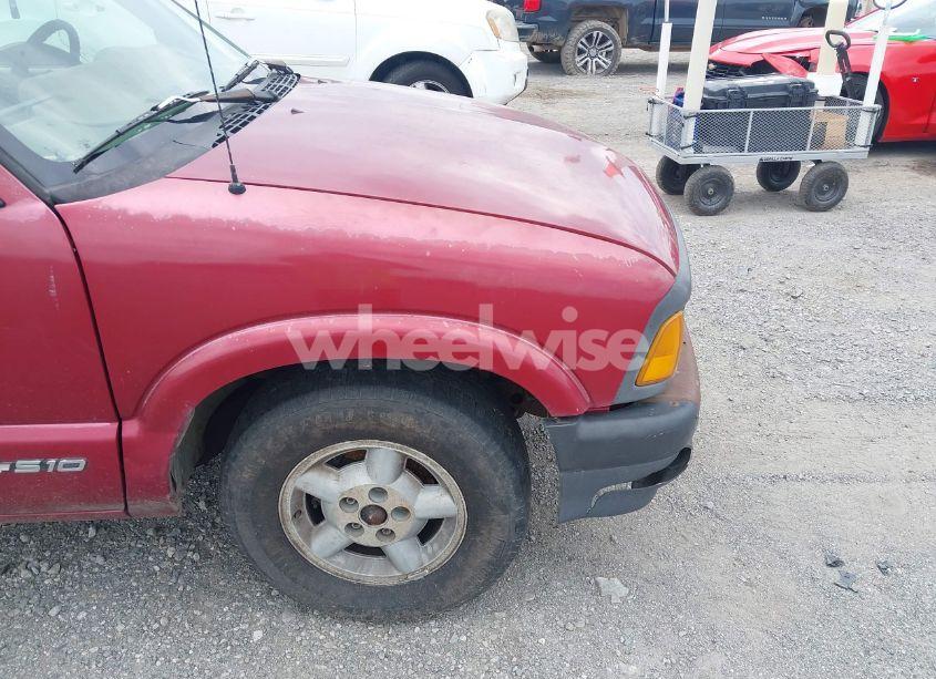 Photo 12 of 1996 Chevrolet S TRUCK S10 (VIN 1GCCS1445TK201136)