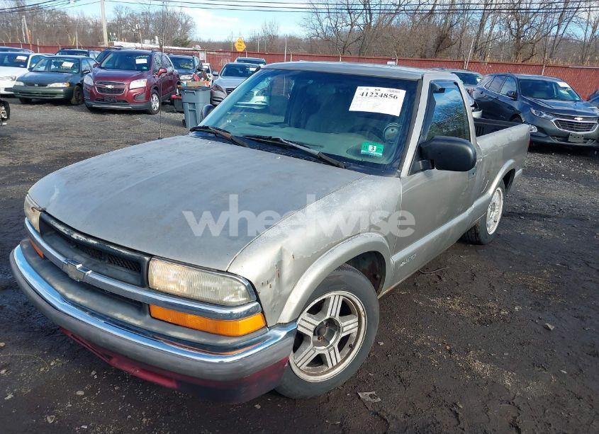 Photo 2 of 1998 Chevrolet S-10 FLEETSIDE (VIN 1GCCS1445W8245512)