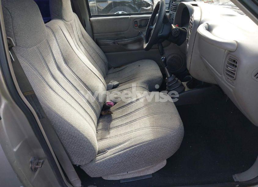 Photo 5 of 1998 Chevrolet S-10 FLEETSIDE (VIN 1GCCS1445W8245512)