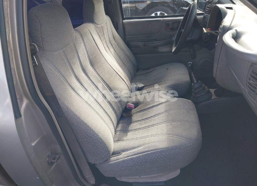 Photo 8 of 1998 Chevrolet S-10 FLEETSIDE (VIN 1GCCS1445W8245512)