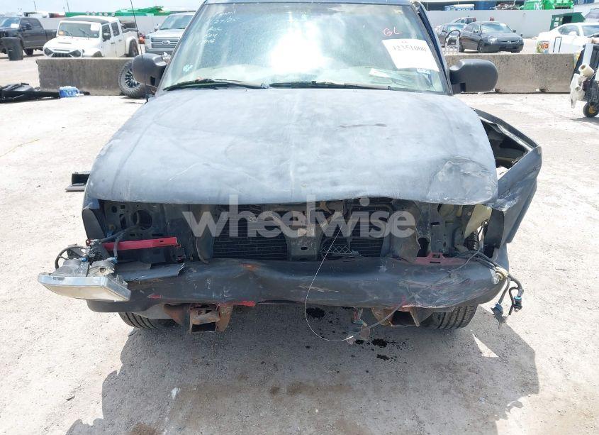 Photo 6 of 1999 Chevrolet S-10 LS (VIN 1GCCS1445X8191064)