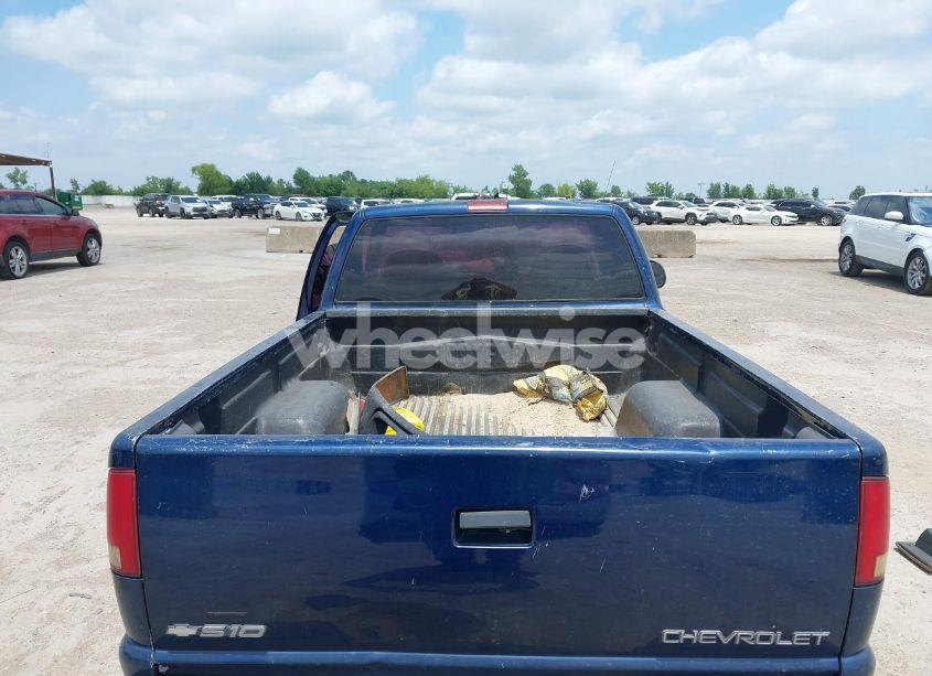 Photo 8 of 1999 Chevrolet S-10 LS (VIN 1GCCS1445X8191064)