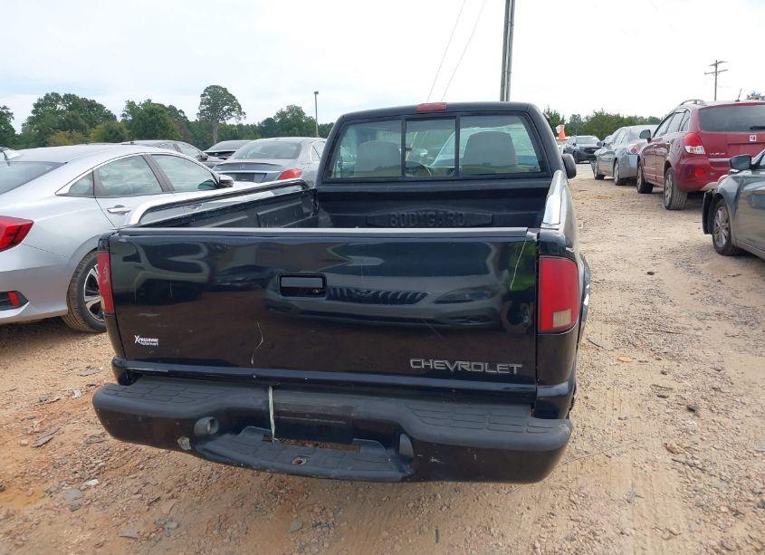 Photo 16 of 2000 Chevrolet S-10 LS (VIN 1GCCS1445Y8114308)