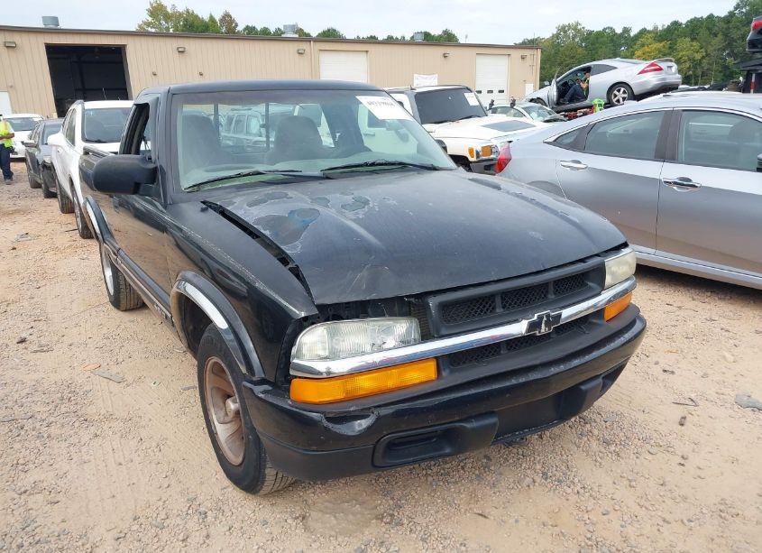 Photo 6 of 2000 Chevrolet S-10 LS (VIN 1GCCS1445Y8114308)