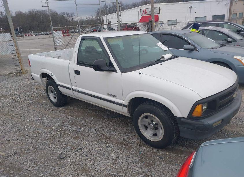 1994 Chevrolet S TRUCK S10 (VIN 1GCCS1446R8241702) main photo