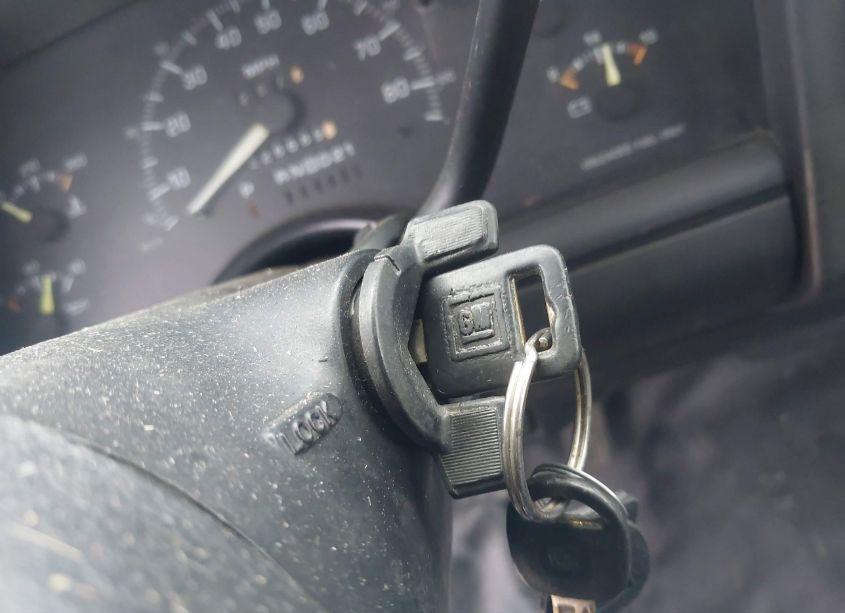 Photo 11 of 1994 Chevrolet S TRUCK S10 (VIN 1GCCS1446R8241702)