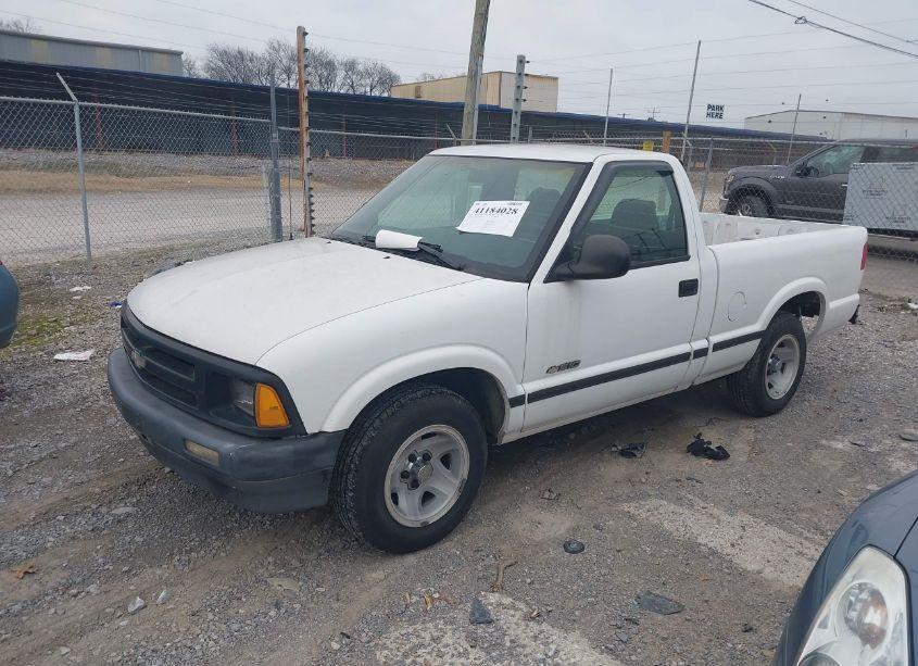 Photo 2 of 1994 Chevrolet S TRUCK S10 (VIN 1GCCS1446R8241702)