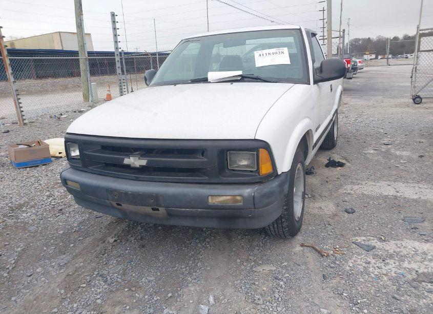 Photo 6 of 1994 Chevrolet S TRUCK S10 (VIN 1GCCS1446R8241702)