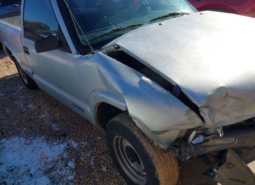 Photo 13 of 1995 Chevrolet S TRUCK S10 (VIN 1GCCS1446SK145500)