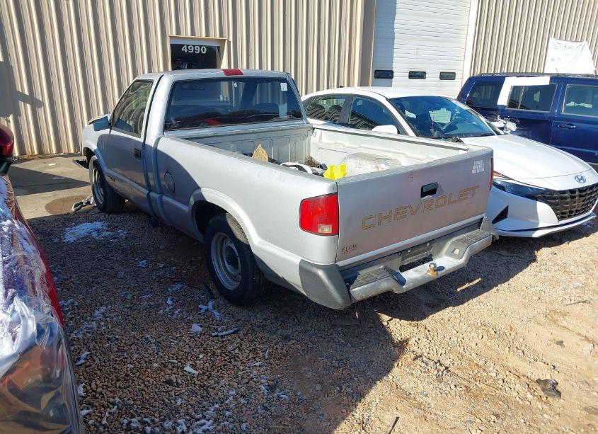 Photo 3 of 1995 Chevrolet S TRUCK S10 (VIN 1GCCS1446SK145500)
