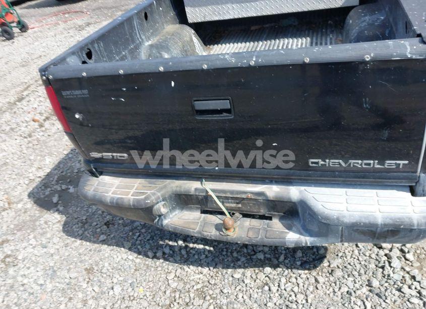 Photo 11 of 1999 Chevrolet S-10 LS (VIN 1GCCS1446XK139106)