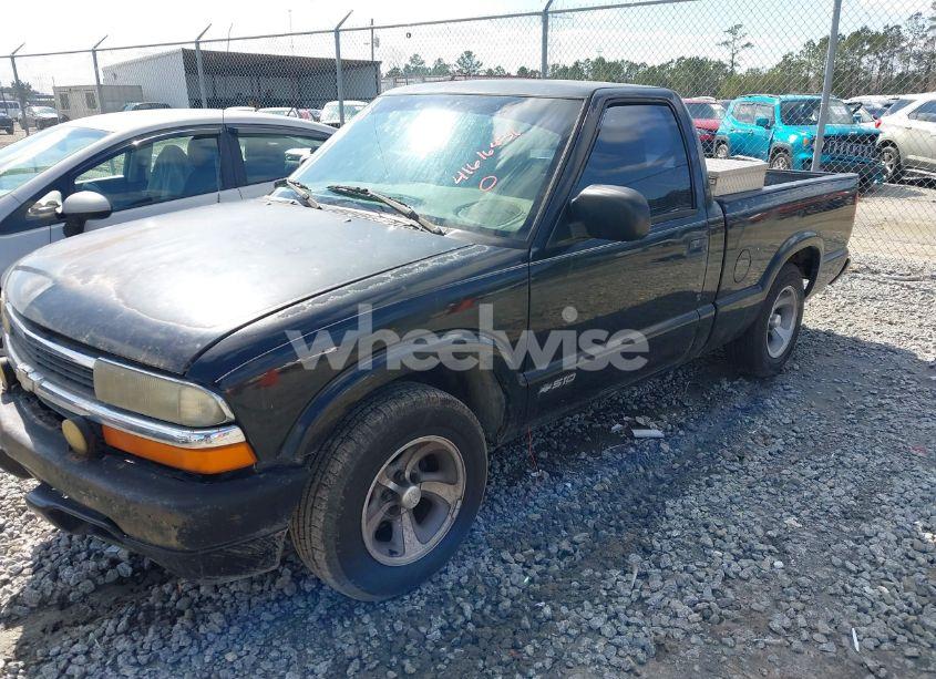 Photo 2 of 1999 Chevrolet S-10 LS (VIN 1GCCS1446XK139106)