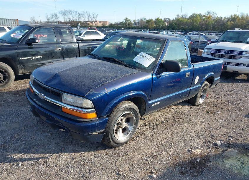 Photo 6 of 2000 Chevrolet S-10 LS (VIN 1GCCS1446YK174097)
