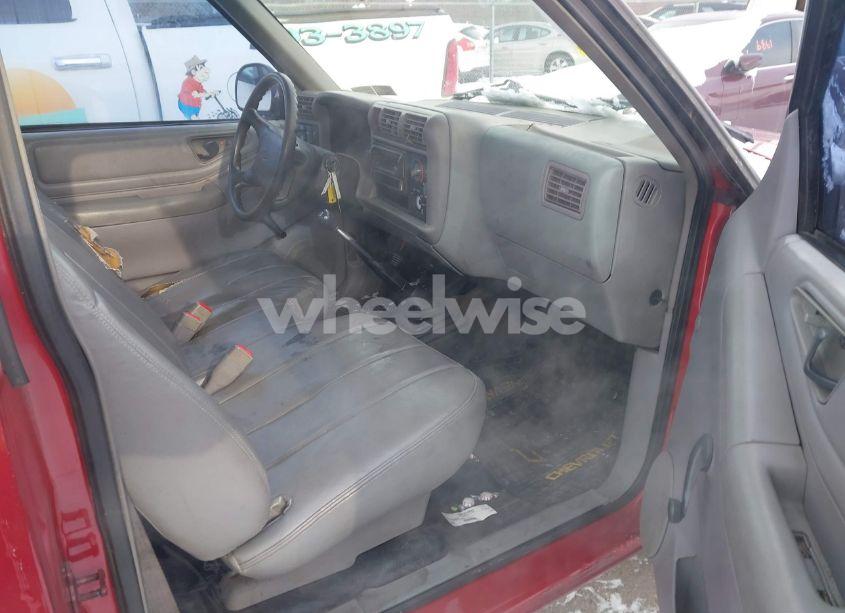 Photo 5 of 1995 Chevrolet S TRUCK S10 (VIN 1GCCS1447SK105071)