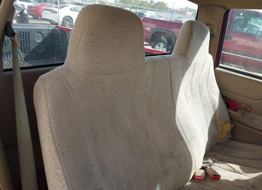 Photo 8 of 1998 Chevrolet S-10 FLEETSIDE (VIN 1GCCS1447W8187435)