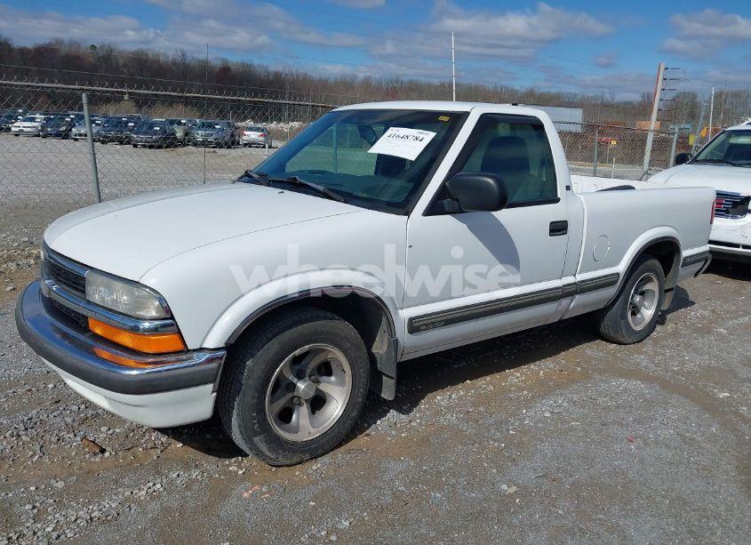 Photo 2 of 1998 Chevrolet S-10 LS FLEETSIDE (VIN 1GCCS1447WK260094)