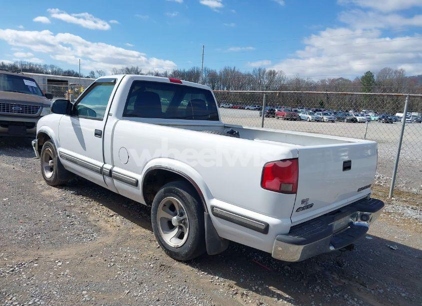 Photo 3 of 1998 Chevrolet S-10 LS FLEETSIDE (VIN 1GCCS1447WK260094)