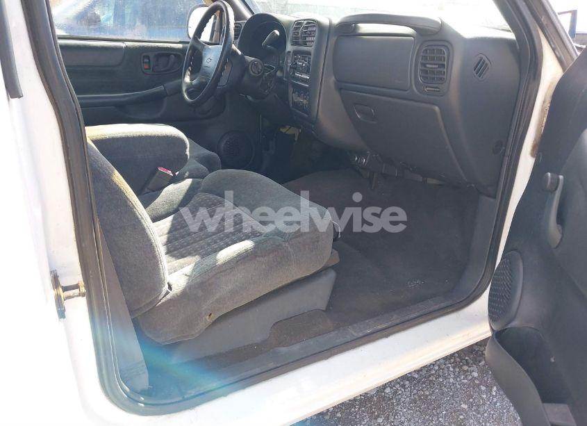 Photo 5 of 1998 Chevrolet S-10 LS FLEETSIDE (VIN 1GCCS1447WK260094)