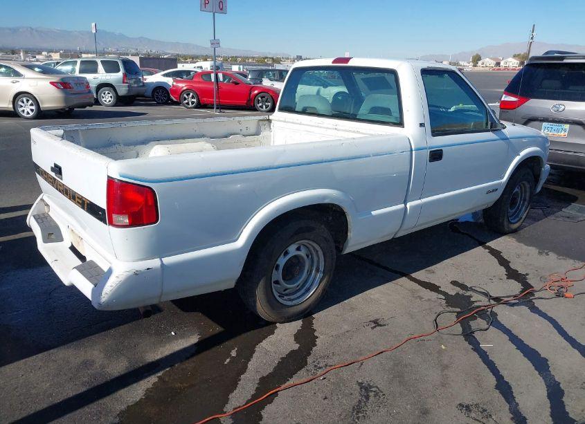 Photo 4 of 1995 Chevrolet S TRUCK S10 (VIN 1GCCS1448S8125200)