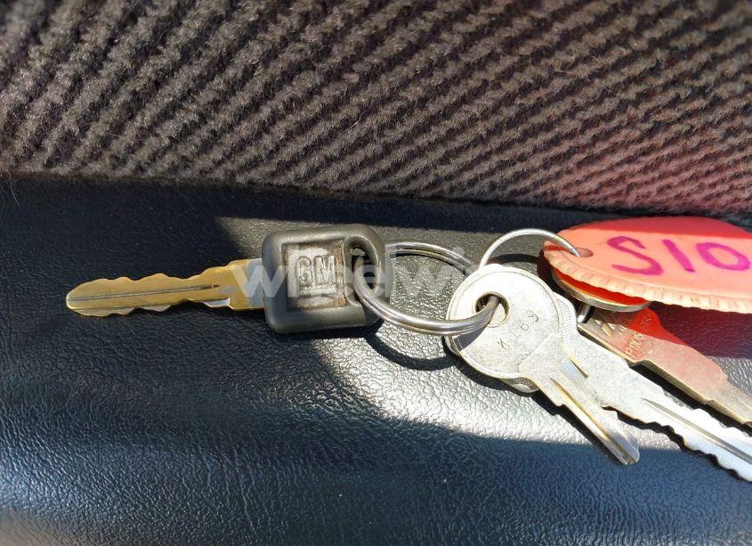 Photo 11 of 1996 Chevrolet S TRUCK S10 (VIN 1GCCS1448TK101743)